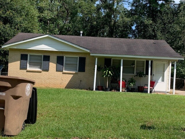 More Photos Of Downtown, Mobile Specialty For Sale