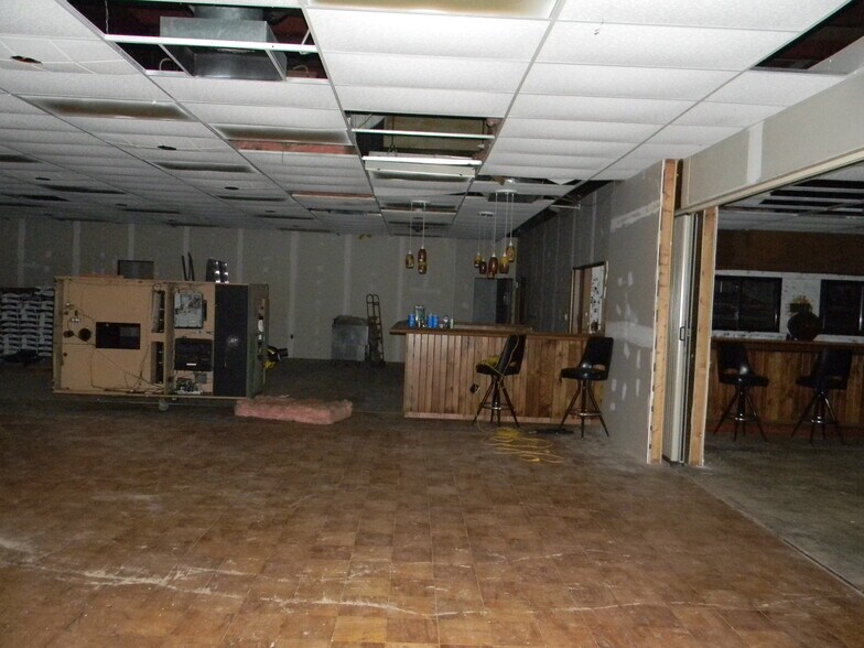 More Photos Of 8575 N County Road 25A, Piqua Flex For Lease