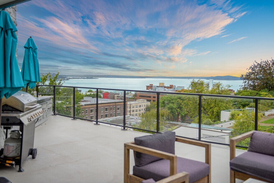 More Photos Of 800 Queen Anne Ave N, Seattle Apartments For Sale