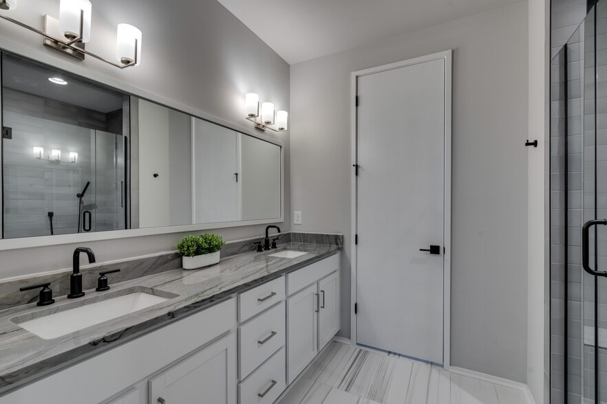More Photos Of , Nashville Multifamily For Sale