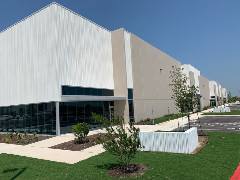 More Photos Of Heatherwilde and SH 45, Pflugerville Unknown For Lease