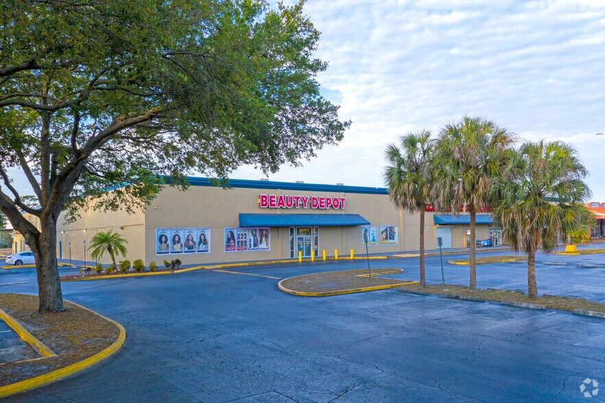 More Photos Of 1401 E Fowler Ave, Tampa Storefront For Lease