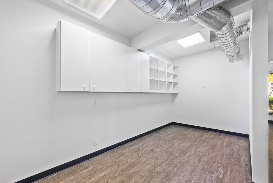 More Photos Of 3611 Motor Ave, Los Angeles Loft Creative Space For Sale