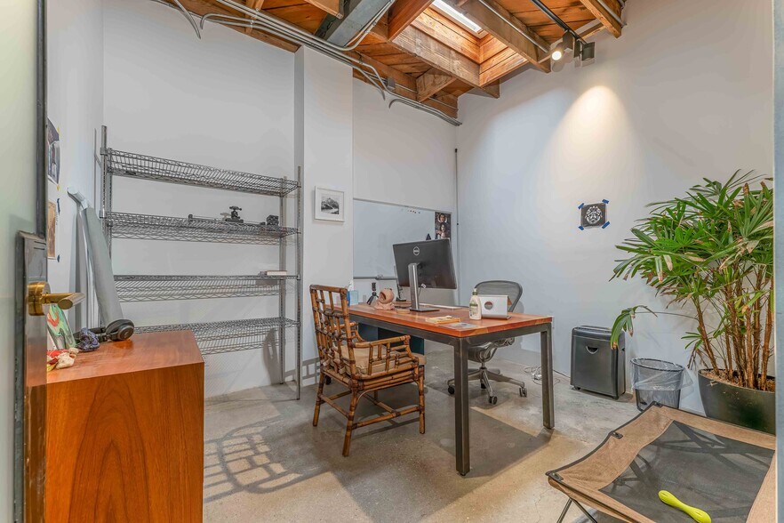 More Photos Of 1605 E 1st St, Los Angeles Loft Creative Space For Sale