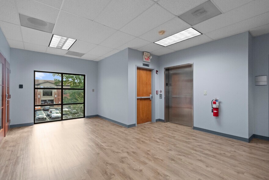 More Photos Of 19810 W Catawba Ave, Cornelius Office For Lease