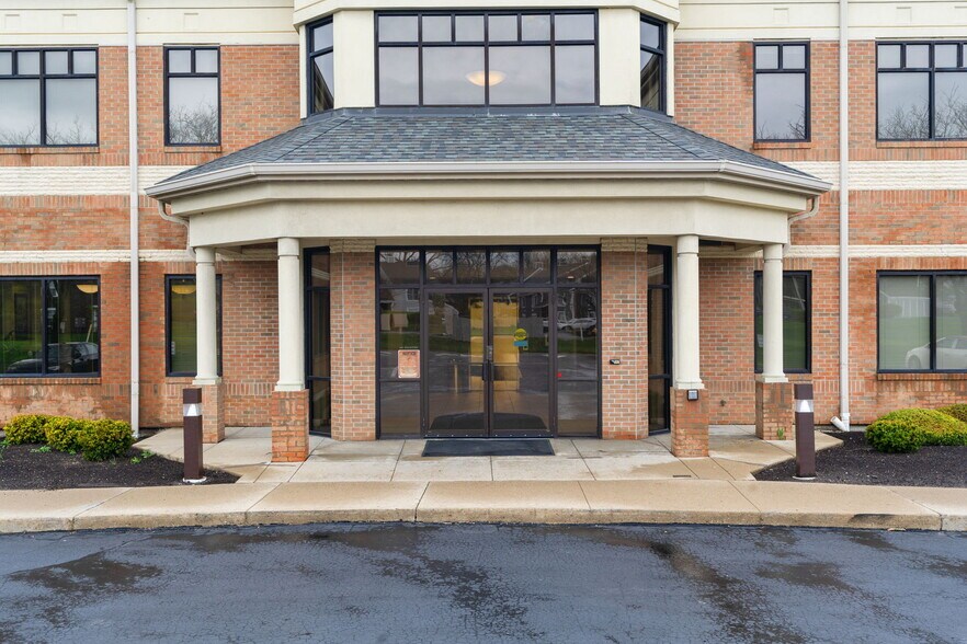 More Photos Of 7501 Paragon Rd, Dayton Office For Lease