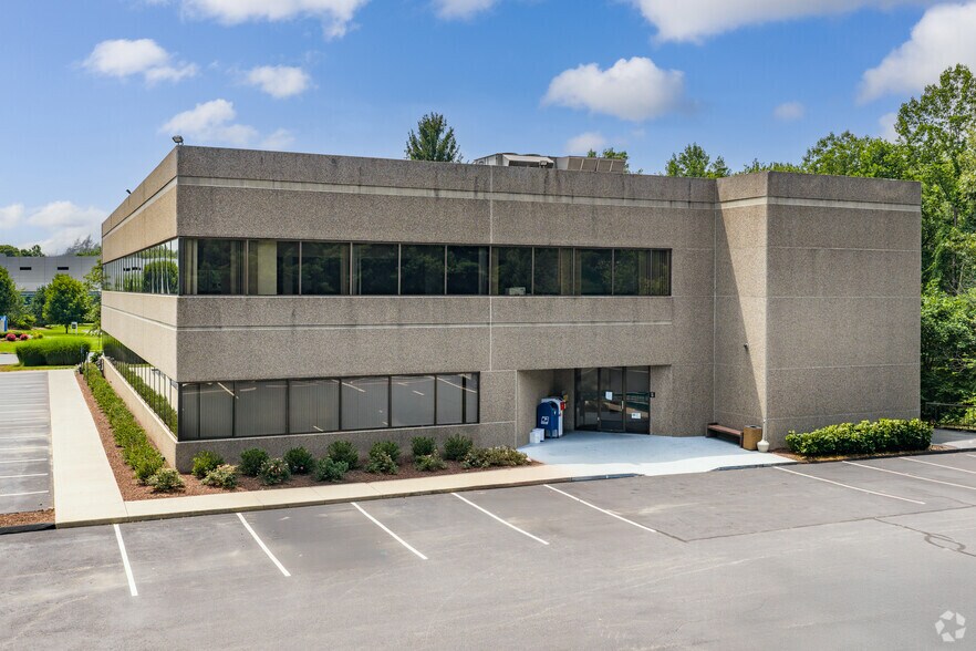 More Photos Of 35 Corporate Dr, Trumbull Medical For Lease