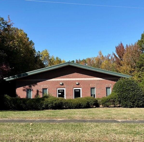 More Photos Of 1135 Four Lakes Dr, Matthews Office For Lease