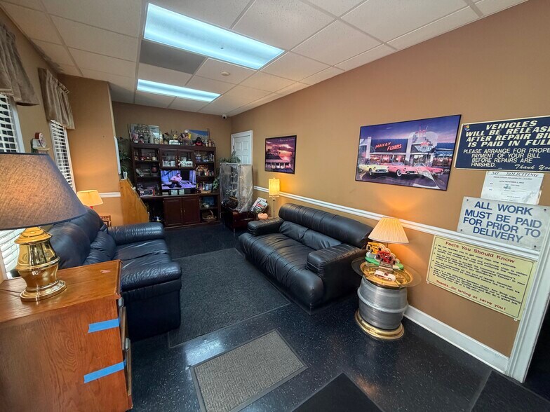 More Photos Of 545 Marksmen Ct, Fayetteville Industrial For Sale