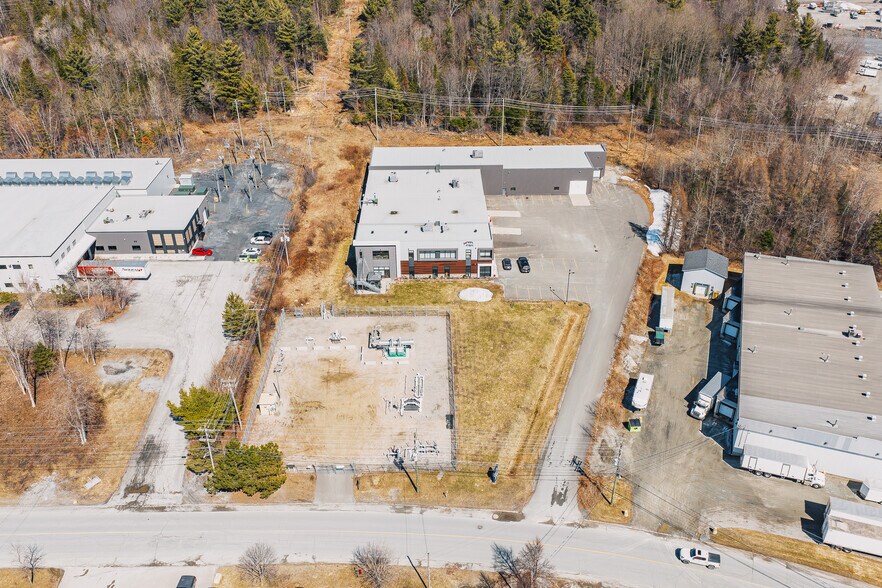 More Photos Of 276 Rue Léger, Sherbrooke Industrial For Sale