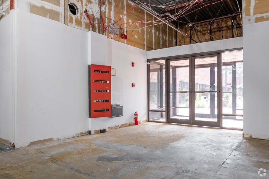 More Photos Of 307 College Rd E, Princeton Research And Development For Lease