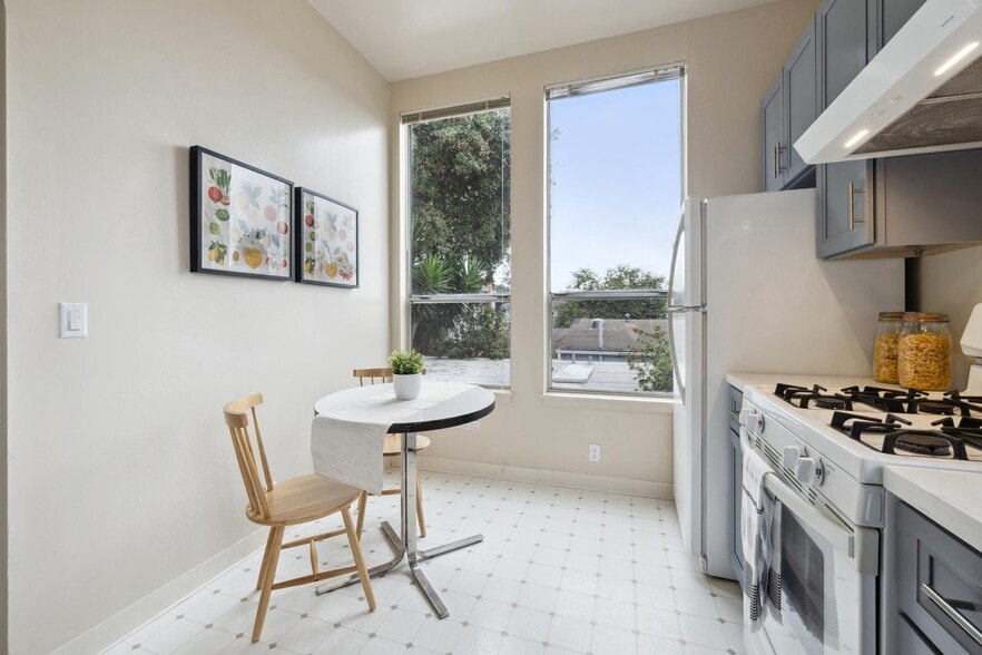 More Photos Of 1820 3rd St, Alameda Apartments For Sale