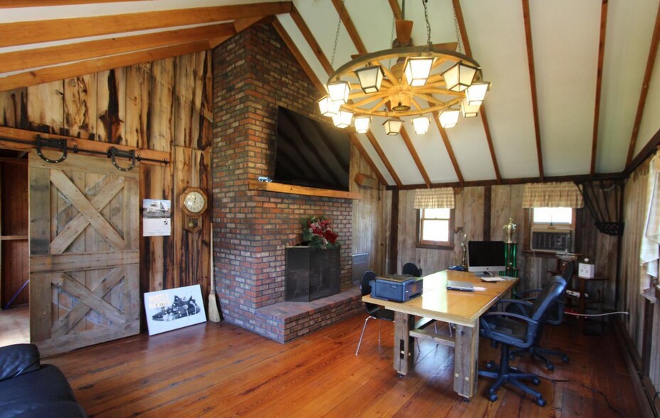 More Photos Of 19 West Ave, Woodstown Loft Creative Space For Sale