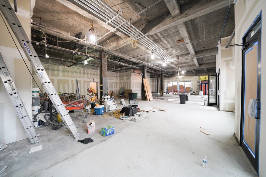 More Photos Of 166-36 Jamaica Ave, Jamaica General Retail For Lease