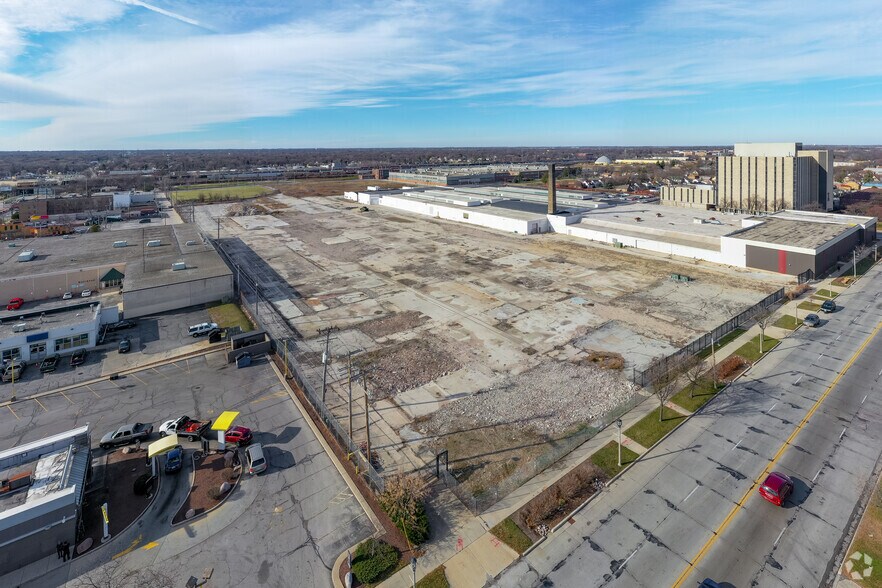 More Photos Of 4041-4051 N 27th St, Milwaukee Land For Lease