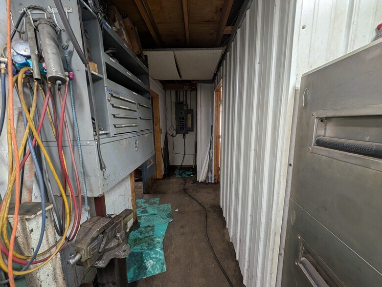 More Photos Of 1100 Weise St, Green Bay Auto Dealership For Sale