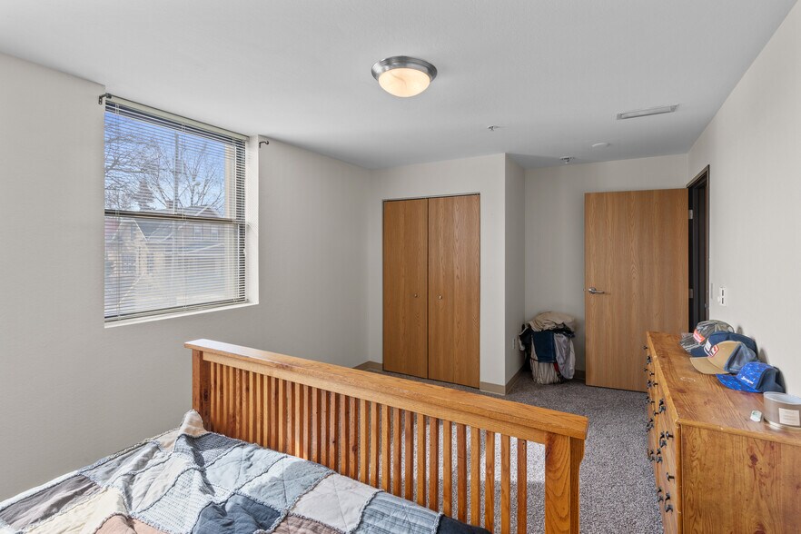 More Photos Of 1120 E Parkway Ave, Oshkosh Multifamily For Sale