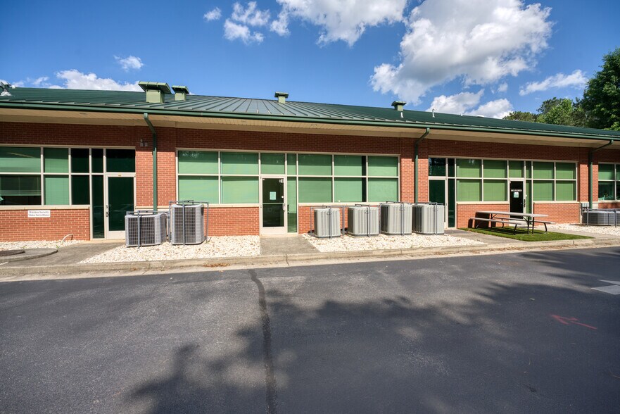 More Photos Of 3635 Highway 124, Dacula Medical For Lease