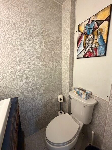 More Photos Of 402 Hyde Park Blvd, Houston Multifamily For Sale