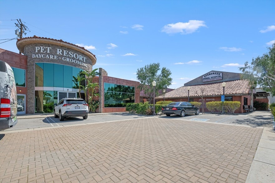 Primary Photo Of 23945-23947 Newhall Ave, Santa Clarita General Retail For Sale