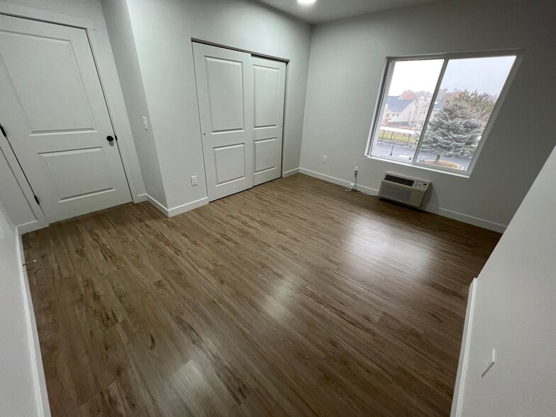 More Photos Of 404 E 5600 S, Salt Lake City Apartments For Sale