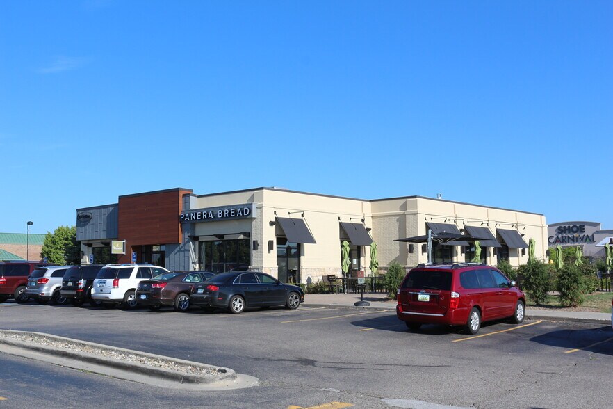 More Photos Of 14055-14453 Hall Rd, Shelby Township Unknown For Lease