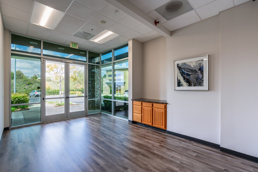 More Photos Of 3164 Lionshead Ave, Carlsbad Office For Lease