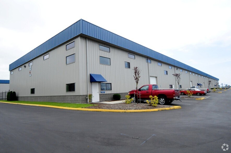 More Photos Of 9800 29th Ave W, Everett Airplane Hangar For Lease