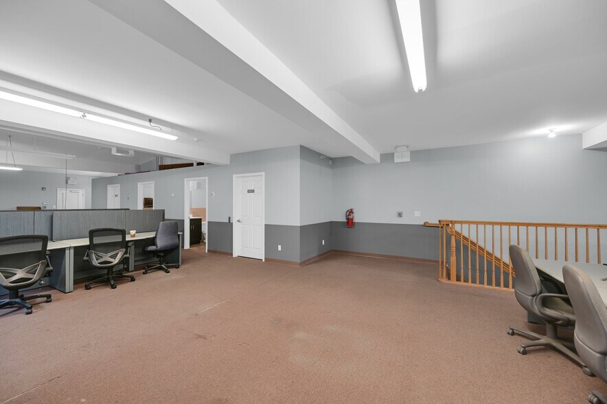 More Photos Of 170-172 Spring St, Newton Office Residential For Sale