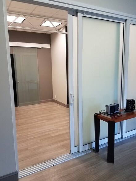 More Photos Of 409-473 Goolsby Blvd, Deerfield Beach Warehouse For Lease