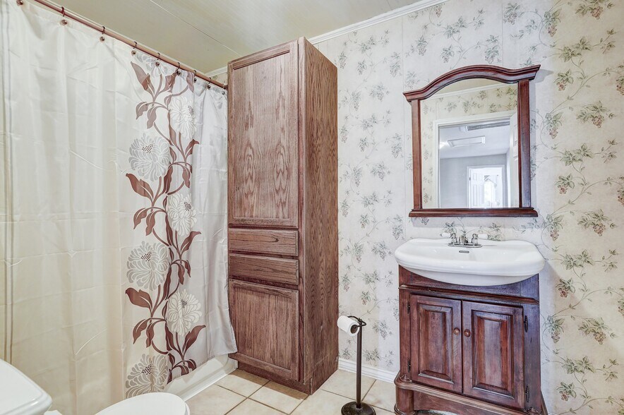 More Photos Of 201 Church Hill Ln, Liberty Hill Specialty For Sale