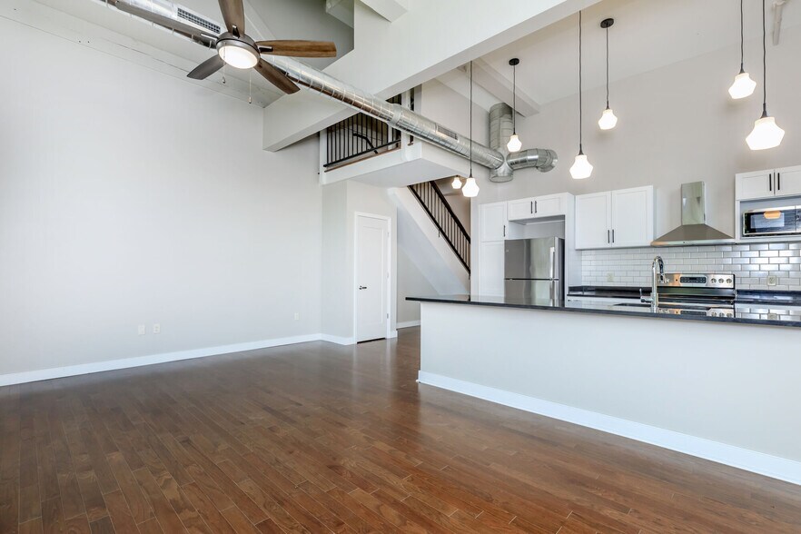 More Photos Of 811-827 Court St, Utica Apartments For Lease