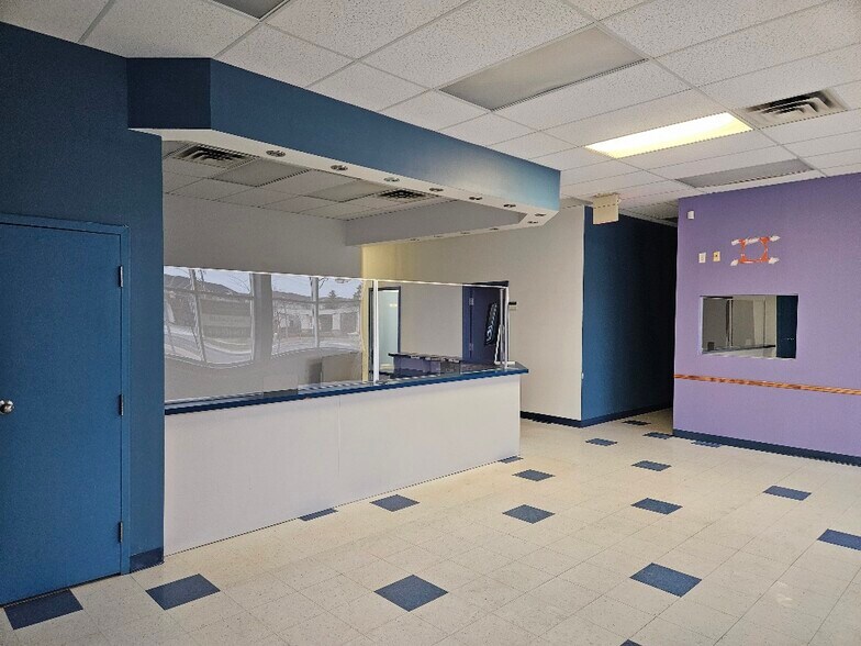 More Photos Of 549 Bur Oak Ave, Markham Freestanding For Lease