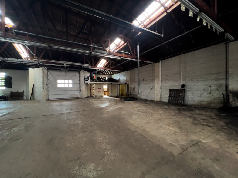 More Photos Of 7829-7839 W Grand Ave, Elmwood Park Warehouse For Sale