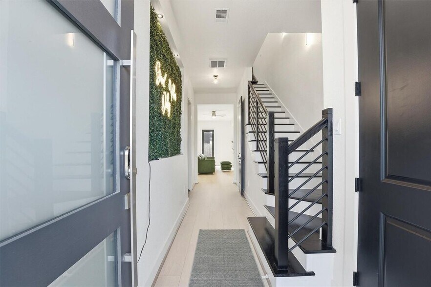 More Photos Of 7908 Brandon St, Houston Multifamily For Sale