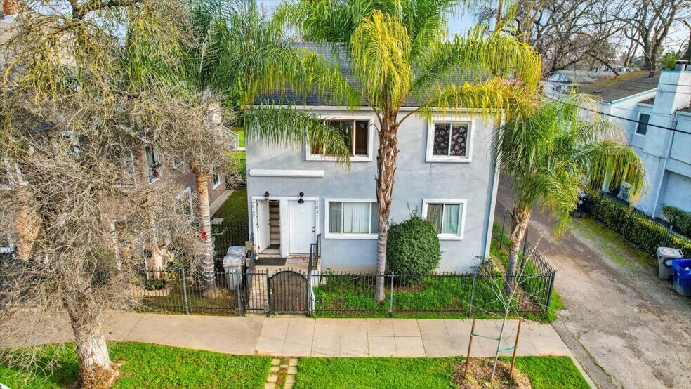 More Photos Of 2611 Alhambra, Sacramento Apartments For Sale