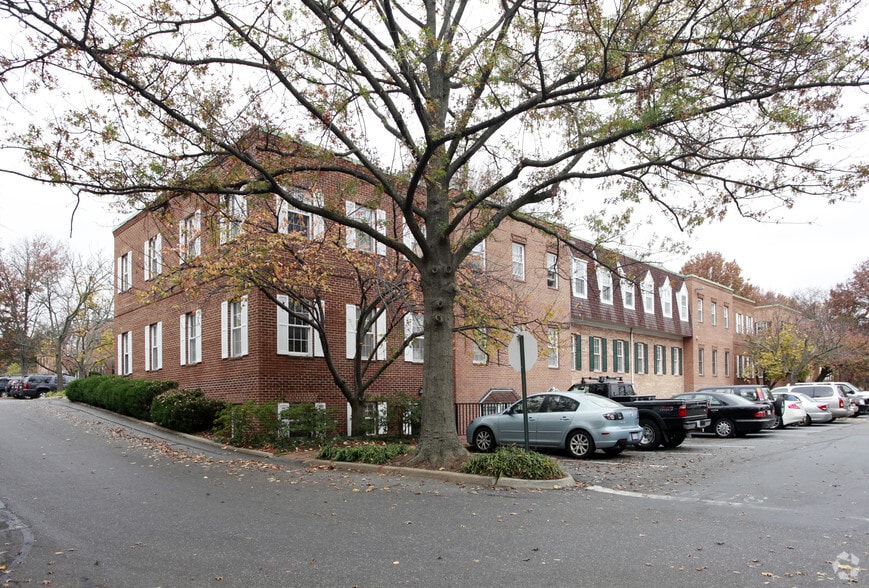 More Photos Of 1497 Chain Bridge Rd, McLean Unknown For Lease