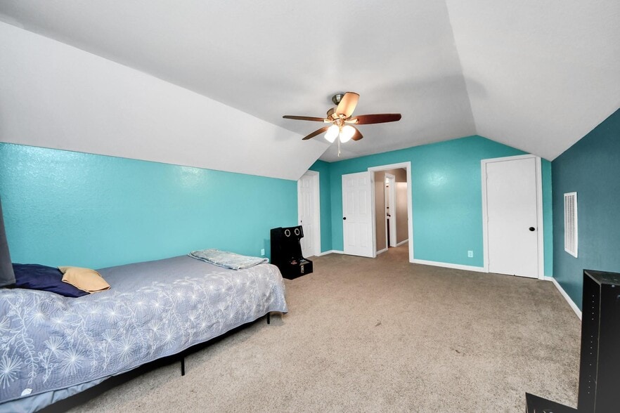 More Photos Of 2534 Garden Rd, Pearland Specialty For Sale