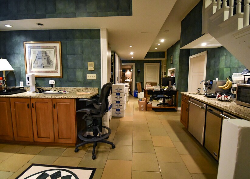 More Photos Of 1224-1226 17th St NW, Washington Loft Creative Space For Lease