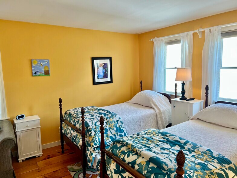 More Photos Of 399 Depot St, Proctorsville Hospitality For Sale