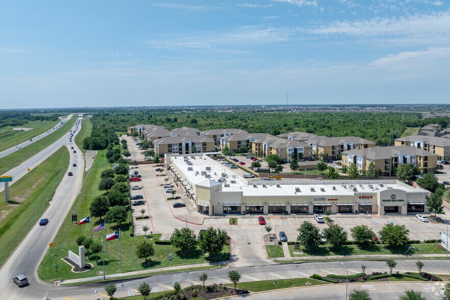 More Photos Of 7035 W Grand Pky S, Richmond Storefront For Lease