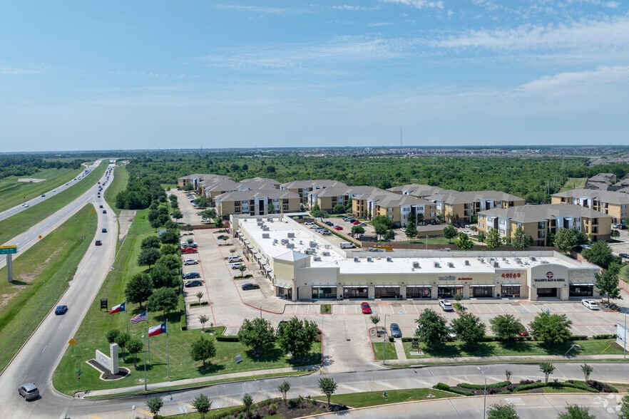 More Photos Of 7035 W Grand Pky S, Richmond Storefront For Lease