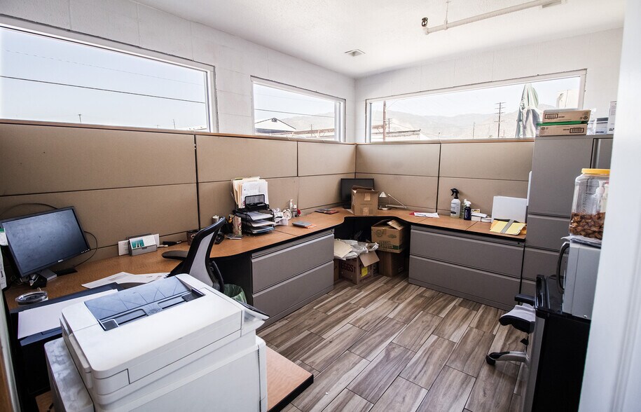 More Photos Of 748 N McKeever Ave, Azusa Warehouse For Sale