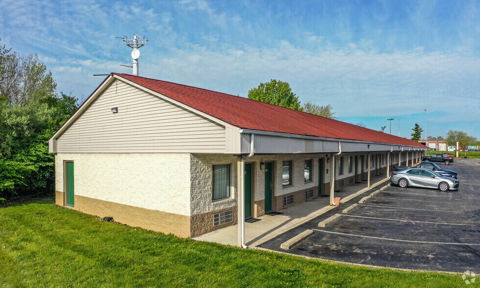 Primary Photo Of 2330 Westbelt Dr, Columbus Hotel For Sale