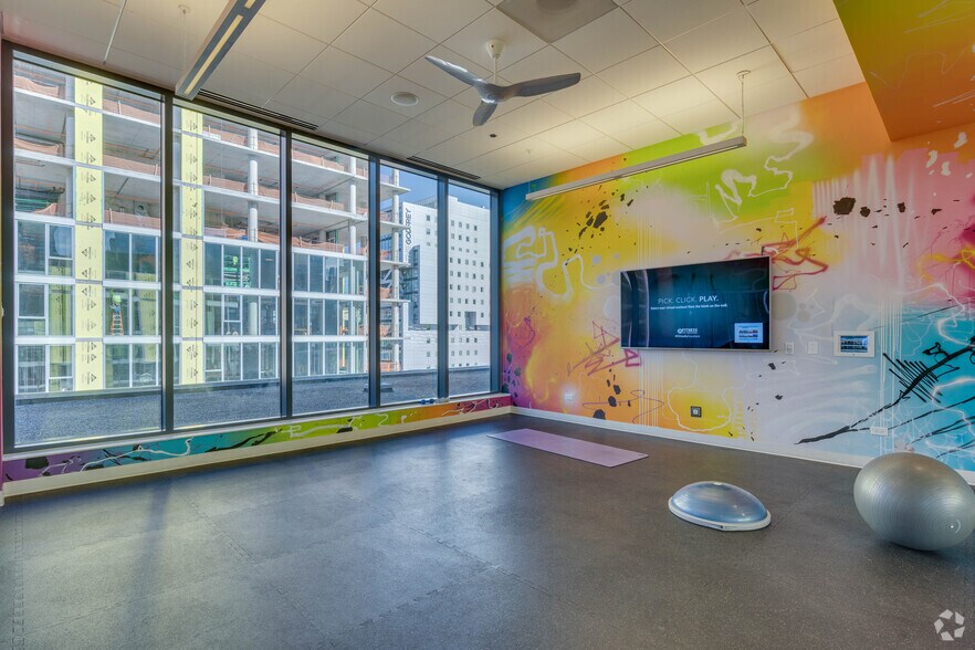 More Photos Of 637-643 N Wells St, Chicago Apartments For Lease