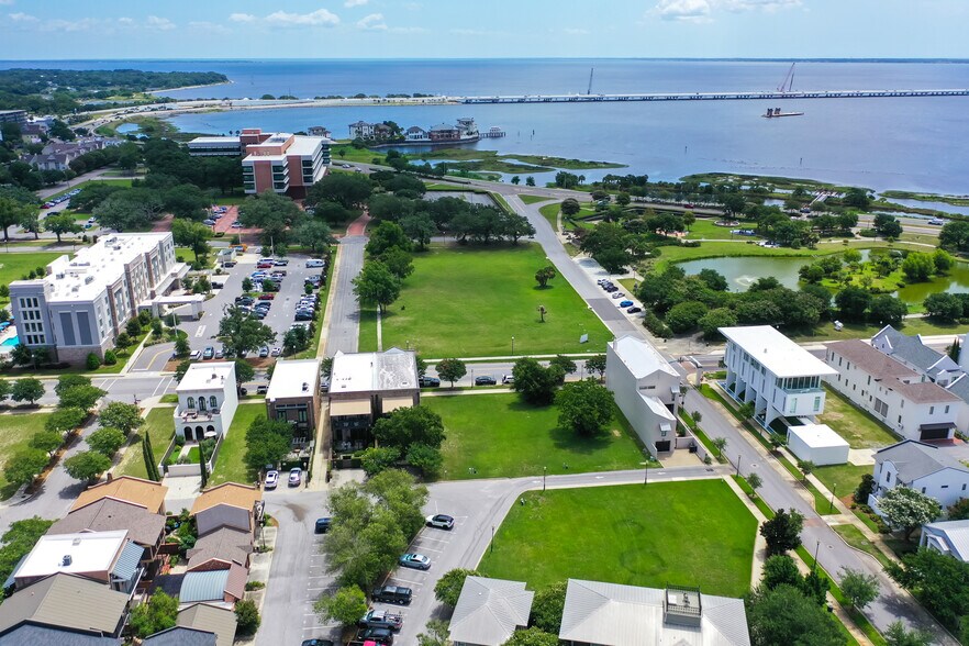 More Photos Of 45 S 9th Ave, Pensacola Office Residential For Sale
