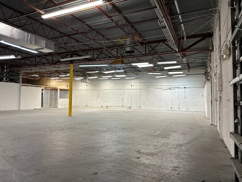 More Photos Of 780-784 NW 57th Ct, Fort Lauderdale Light Manufacturing For Lease