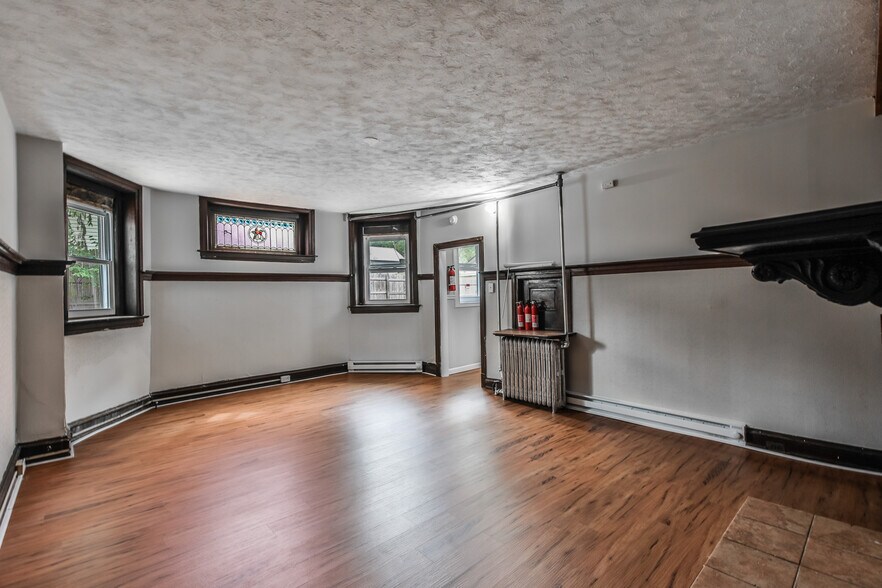 More Photos Of 403 Washington Ave, Sellersville Apartments For Sale