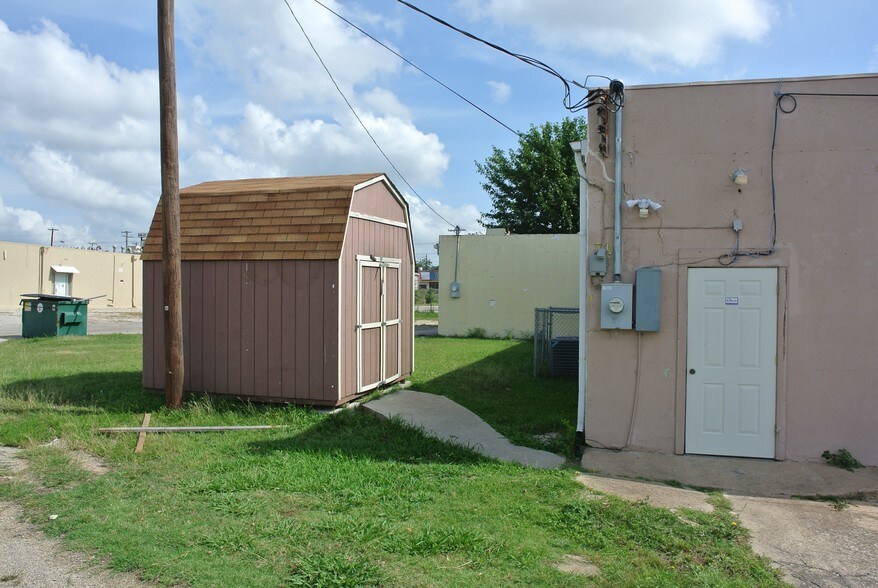 More Photos Of 801 N 8th St, Killeen Freestanding For Lease