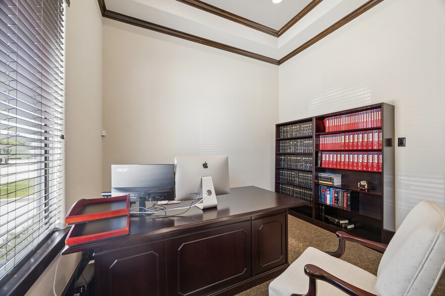 More Photos Of 12807 Haynes Rd, Houston Office For Sale